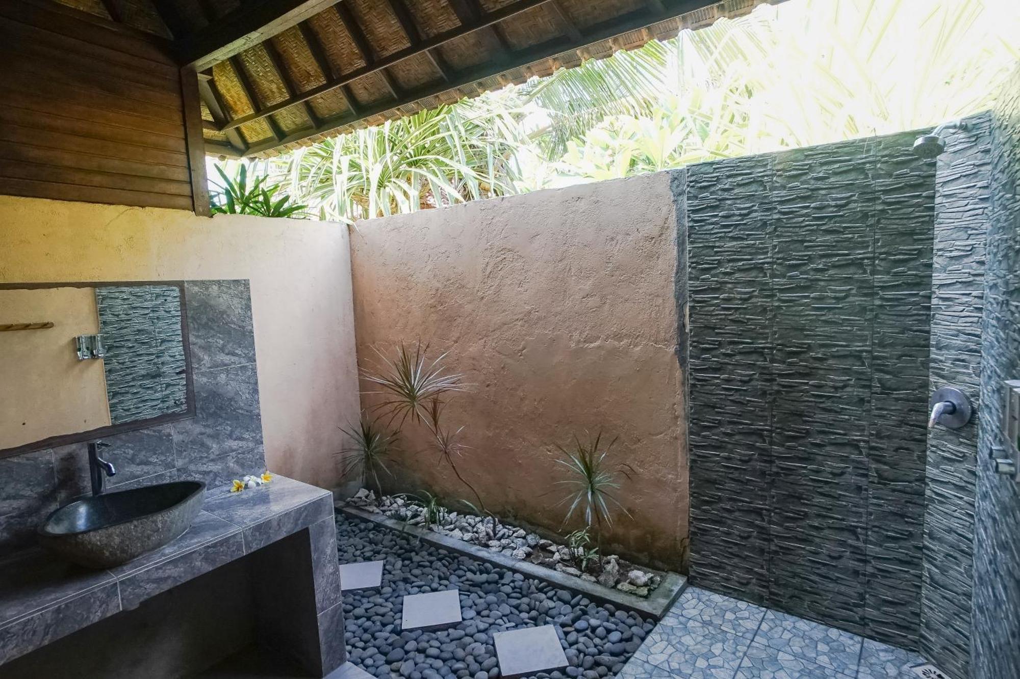 Abian Huts Dream Beach Lembongan Экстерьер фото