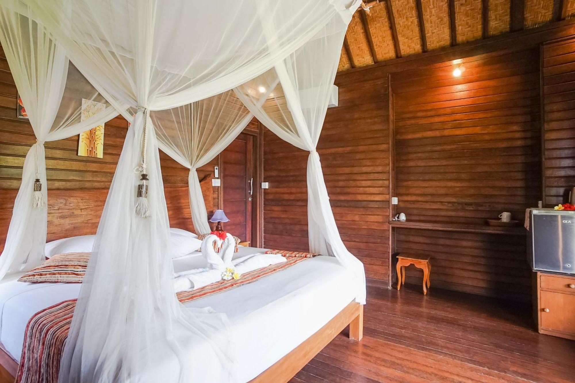 Abian Huts Dream Beach Lembongan Экстерьер фото